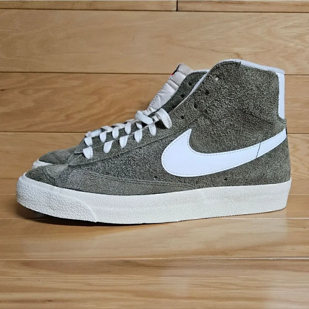 Nike Blazer Mid '77 Vintage Size 10.5 Olive Green Womens Shoes DV7006-201 - Picture 9 of 12
